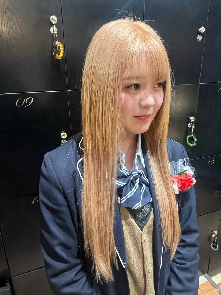 春休み特別価格🌸エクステ➕カラー半額キャンペーン🌈(エクステ40本込)の写真