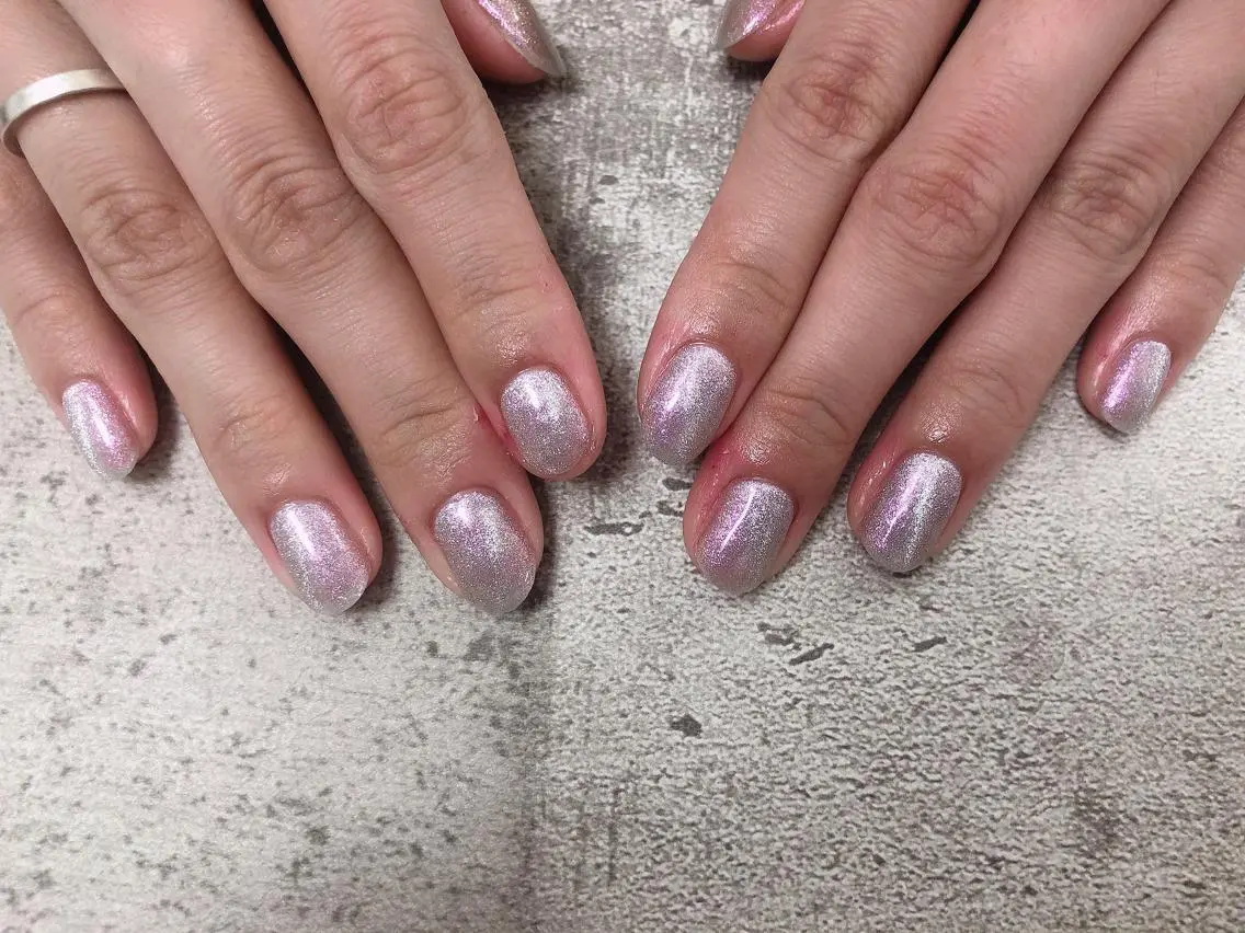 ネイル キラキラネイル マグネットネイル 春ネイル ハンドネイル mogunail &blowのネイルデザイン