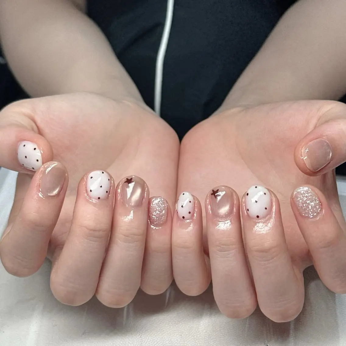 ネイル チークネイル ドット フレンチネイル グラデーション 韓国ネイル ハンドネイル Minette nailrinrinのネイルデザイン