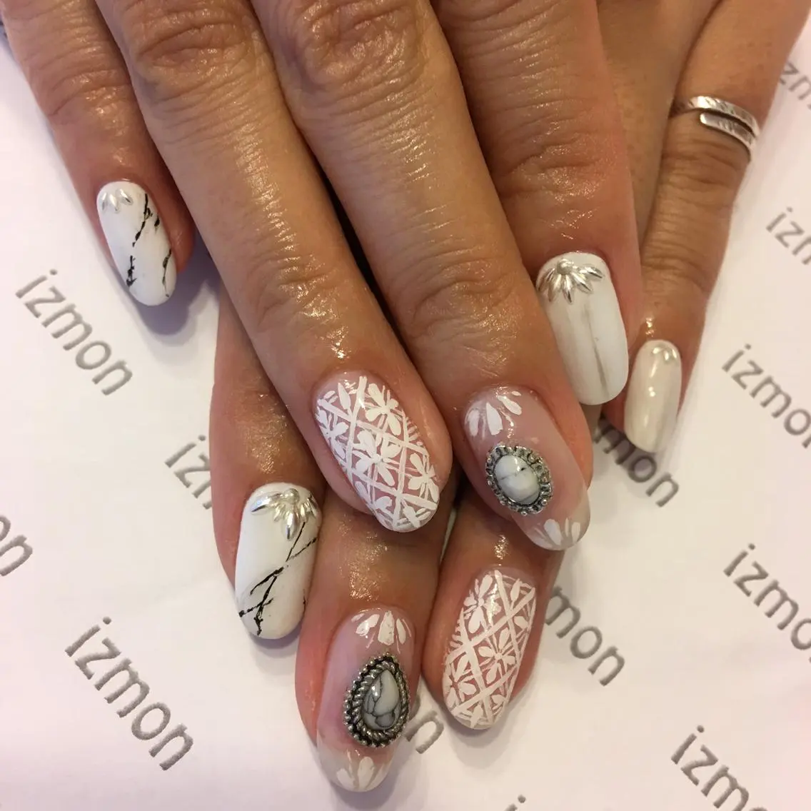 ネイル 🦋izmon nailstudioのネイルデザイン