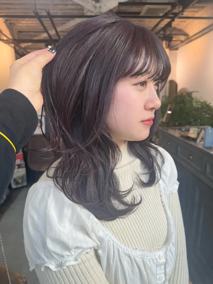 セミロング カラー 大塚 愛実のヘアスタイル