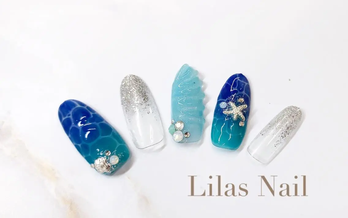 ネイル ブルー ジェルネイル ハードジェル ラメ(グリッター) ロングネイル Lilas Nailのネイルデザイン