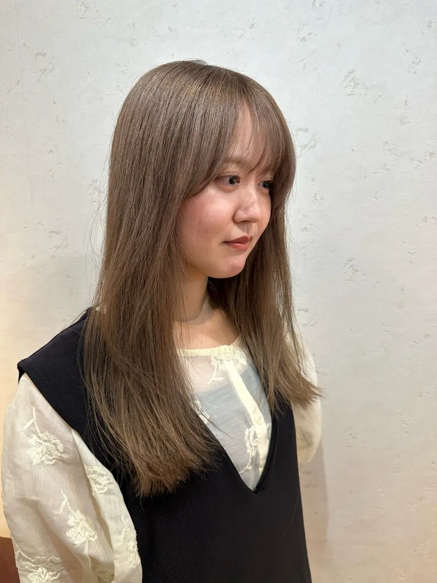 ロング カラー カット ヘアカラー TRENCH 相澤 果歩のヘアスタイル