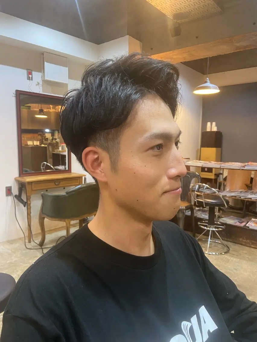 ショート メンズ 刈り上げ 岡本 蓮太のヘアスタイル