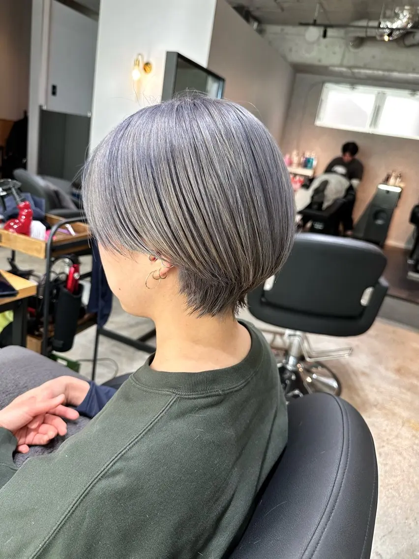 ショート カラー カット ヘアカラー トリートメント ✨髪質改善/ハイトー ン/艶髪高山のヘアスタイル