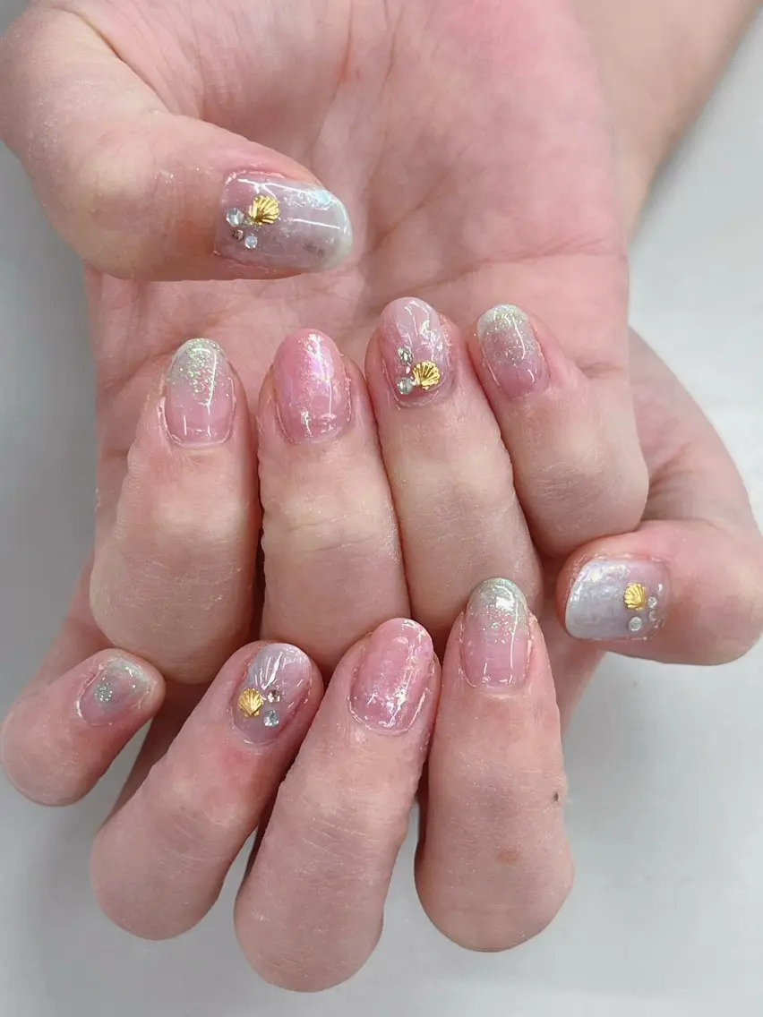 ネイル ニュアンスネイル 夏ネイル ハンドネイル 上原 菜々香のネイルデザイン