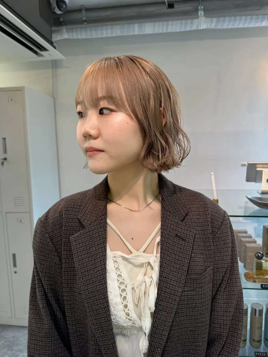 ミディアム カラー ベージュカラー Seeknext // Rukaのヘアスタイル