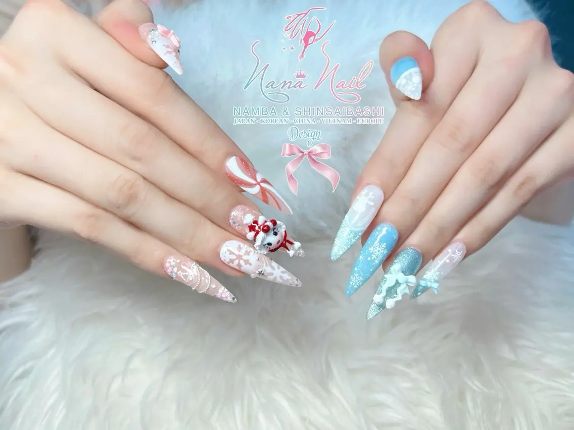 セミロング 韓国風ヘア クリスマス ハンドネイル Linanail Nambaのネイルデザイン