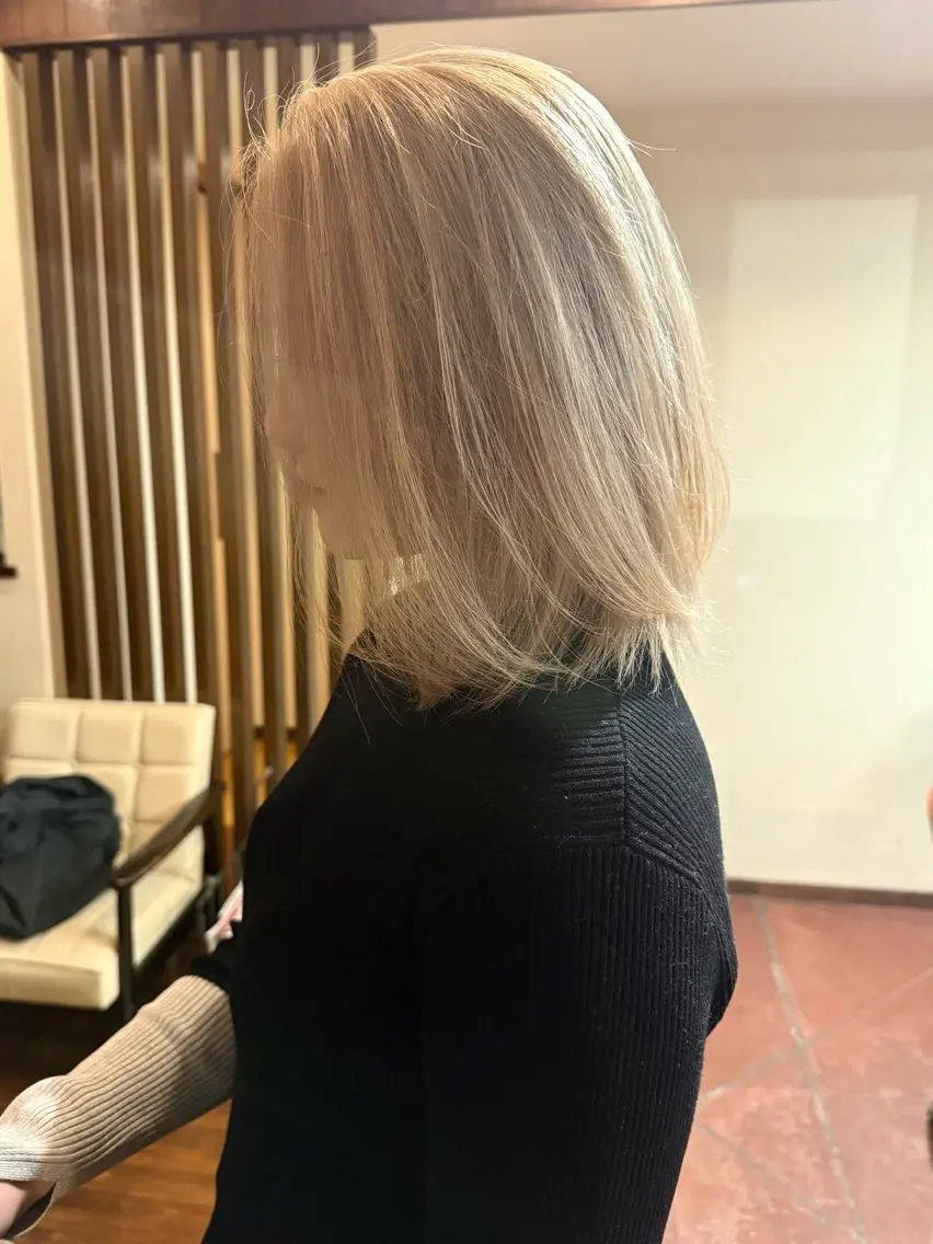 ショート カラー ベージュカラー ホワイトベージュ カット ヘアカラー トリートメント 田室 和幸のヘアスタイル