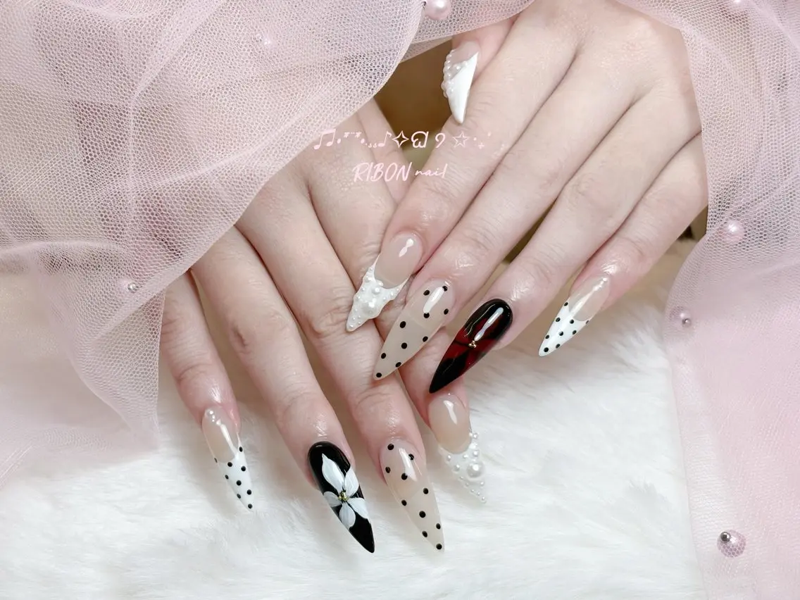 ネイル チークネイル 長さ出し フレンチネイル ジェルネイル グラデーション RIBON nail 高田馬場のネイルデザイン