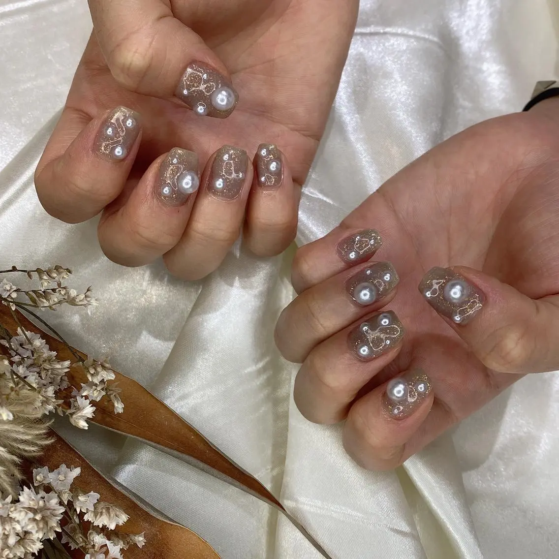 ネイル ハンドネイル 西岡 杏のネイルデザイン