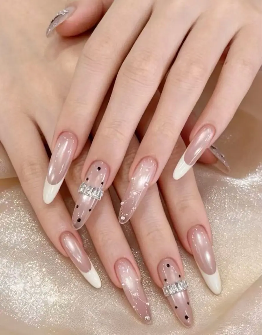 ネイル 小雨 Nail Studio・168のネイルデザイン