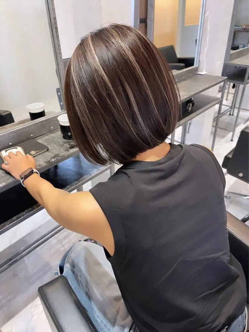 ショート カラー ヘアアレンジ バレイヤージュ デザインカラー ハイライトカラー 外国人風カラー ハイライト カット ヘアカラー トリートメント アンドウ ユウ/ レイヤーカット/韓国のヘアスタイル