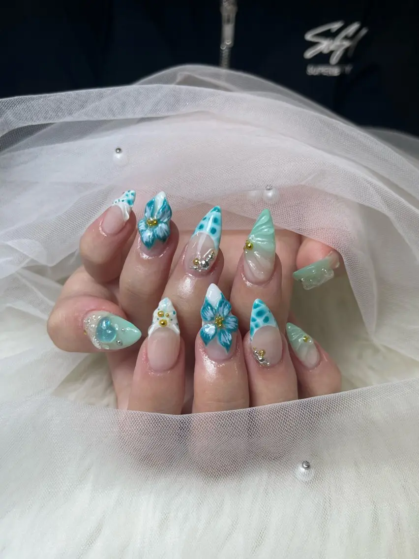 ネイル ハンドネイル NiJi Nailsのネイルデザイン