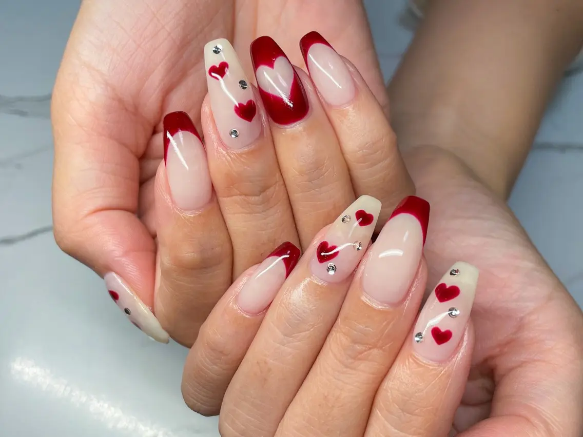 ネイル アートネイル ジェルネイル ロングネイル 持ち込み スクエアネイル ハンドネイル Nail Salon AMICALのネイルデザイン