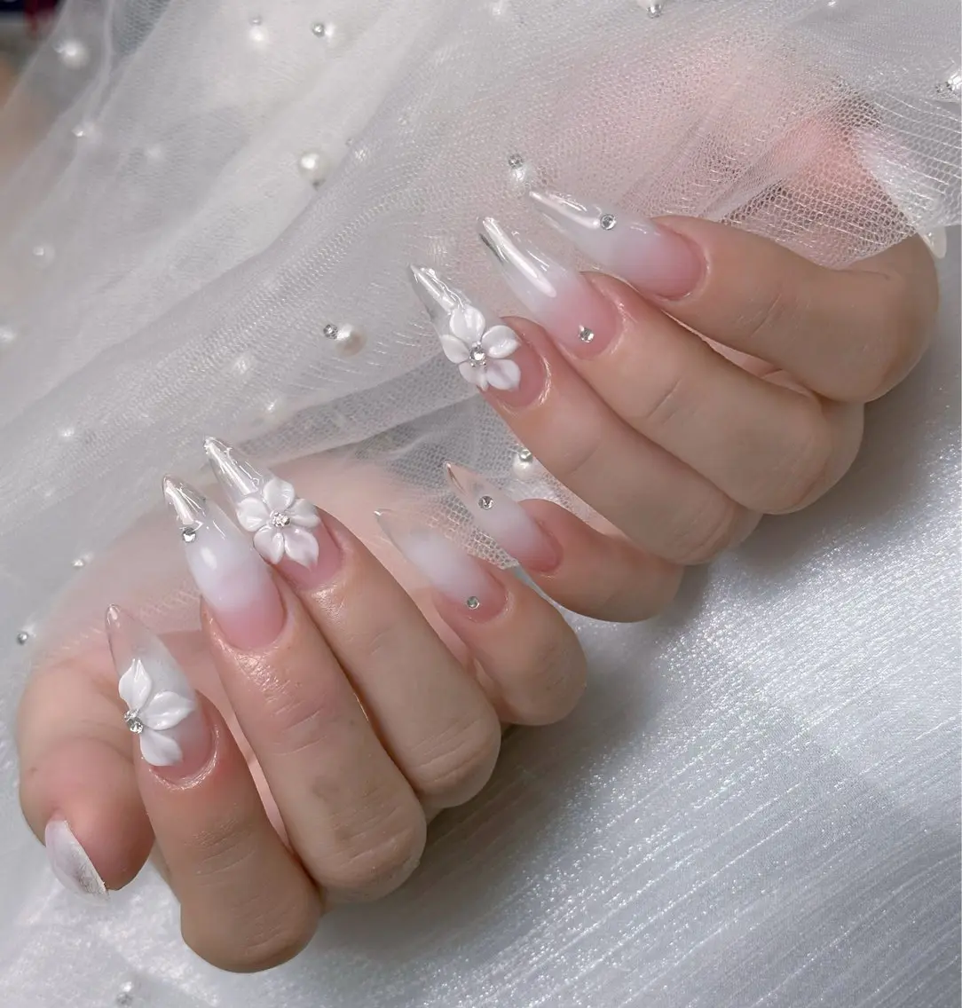 ネイル アートネイル クリアネイル ジェルネイル キラキラネイル 韓国ネイル ハンドネイル Luna Nail.Novaのネイルデザイン