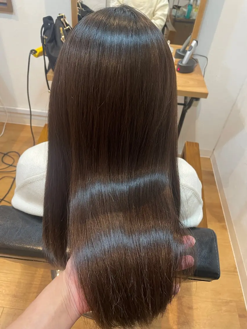 ロング カラー ベージュカラー 髪質改善 トリートメント カット ヘアカラー トリートメント ヘッドスパ 髪質改善TR 透明感カラーHanaのヘアスタイル