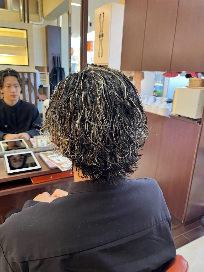 ショート カラー パーマ メンズ メンズメッシュ メッシュ 🧊メンズ特化🧊 高木航希のヘアスタイル