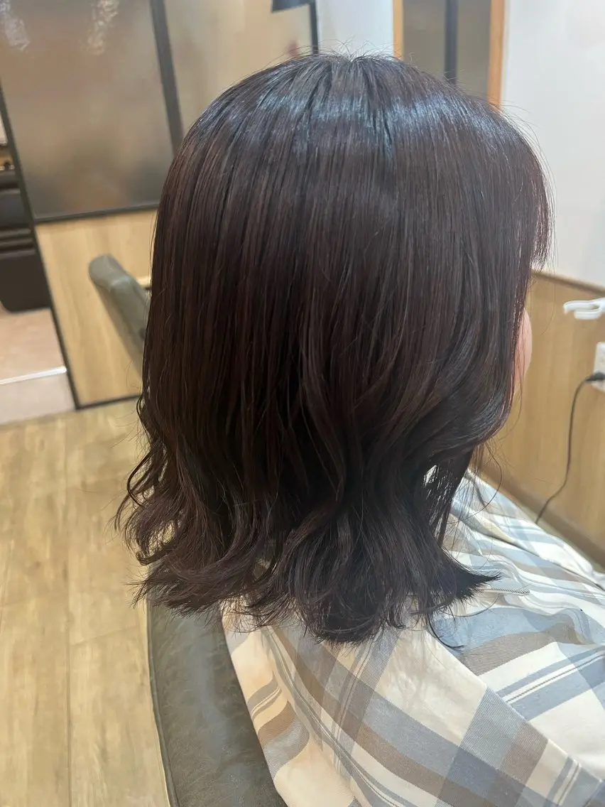 ミディアム カット ヘアカラー 高辻 日菜のヘアスタイル