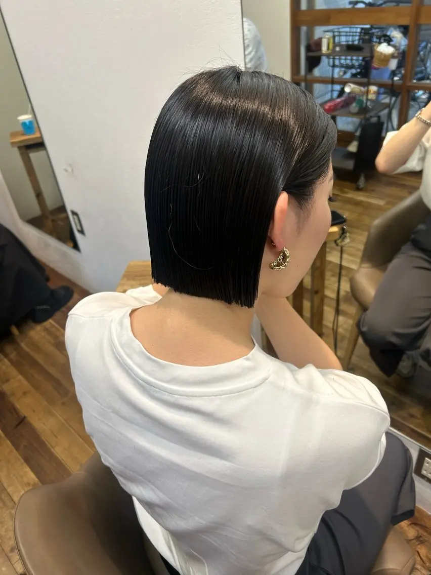 ショート 切りっぱなしボブ ボブ 大阪デザインカラー/ ショートカットのヘアスタイル