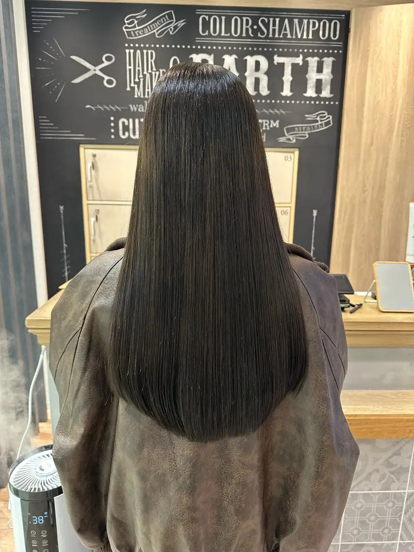 ロング カット ヘアカラー トリートメント 🩰 柔らかいカラー tomomi🌛のヘアスタイル