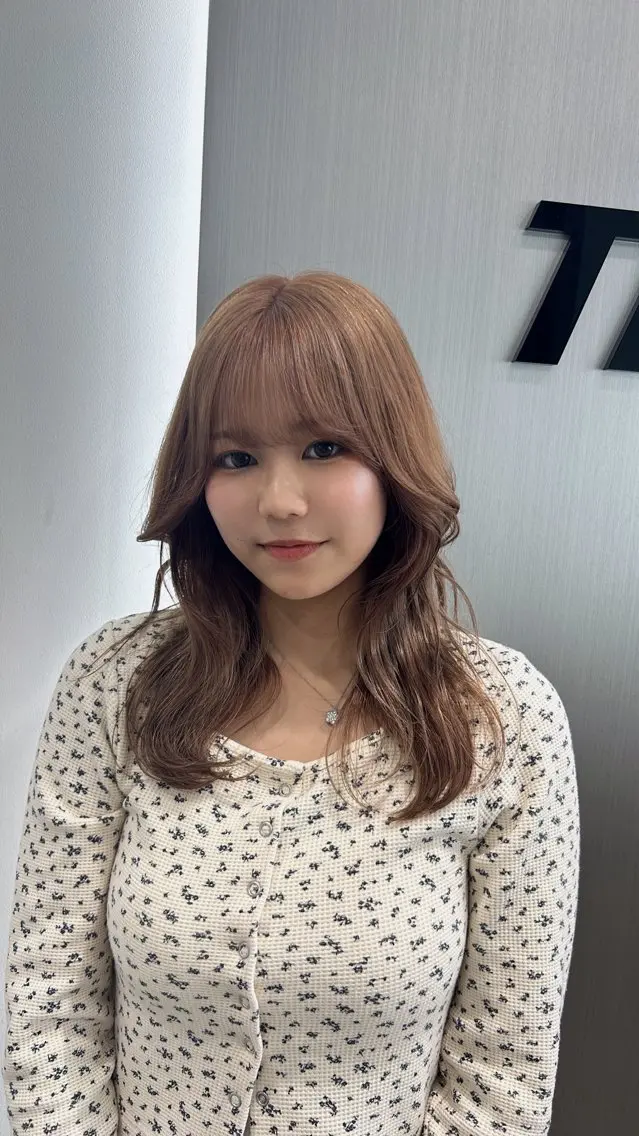 ロング カラー YUKA🤍ベージュ /ミルクティーのヘアスタイル