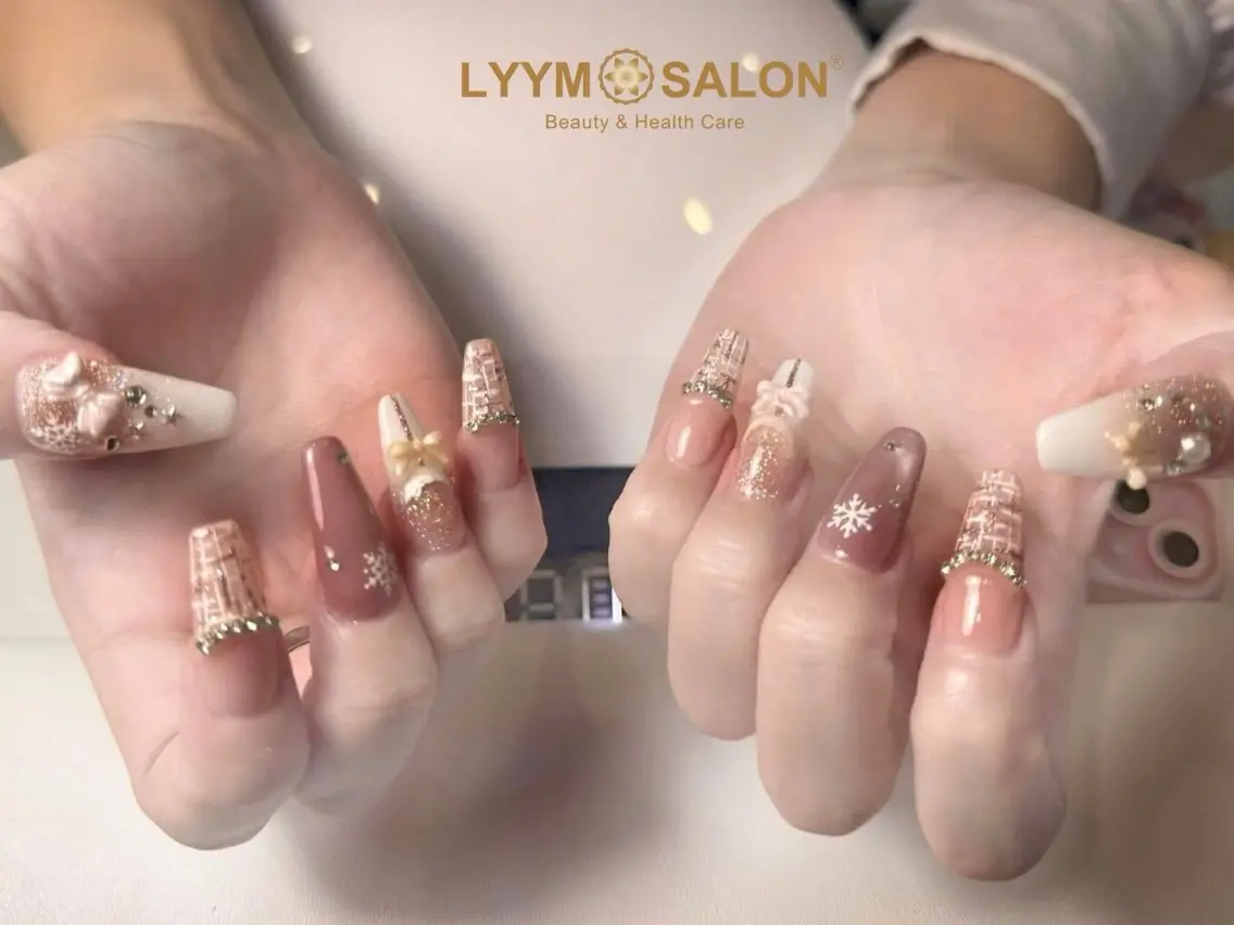 ネイル ピンク ピンクベージュ リボン ツイードネイル ハンドネイル LYYM Salonのネイルデザイン