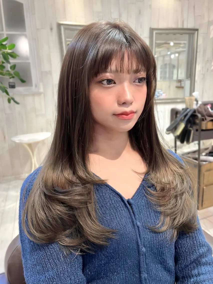 ロング くびれヘア 韓国風ヘア 似合わせカット ワンホンヘア カット ヘアカラー トリートメント レイヤーカット ✨️進藤ひかりのヘアスタイル