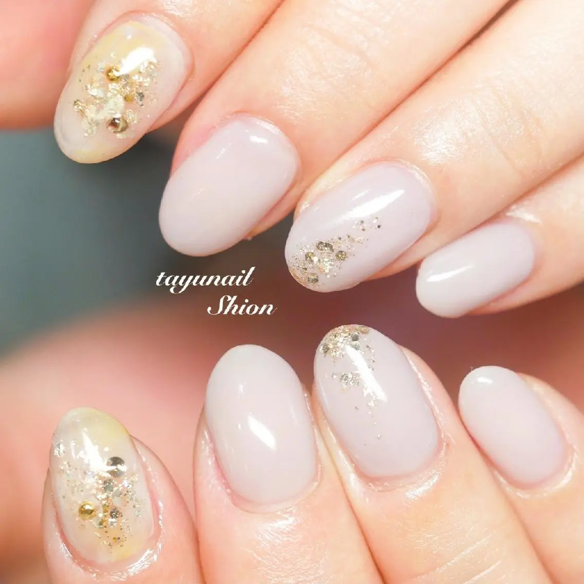 ネイル アートネイル ブルー ジェルネイル キラキラネイル ニュアンスネイル ネイルサロン 【たゆnail】のネイルデザイン
