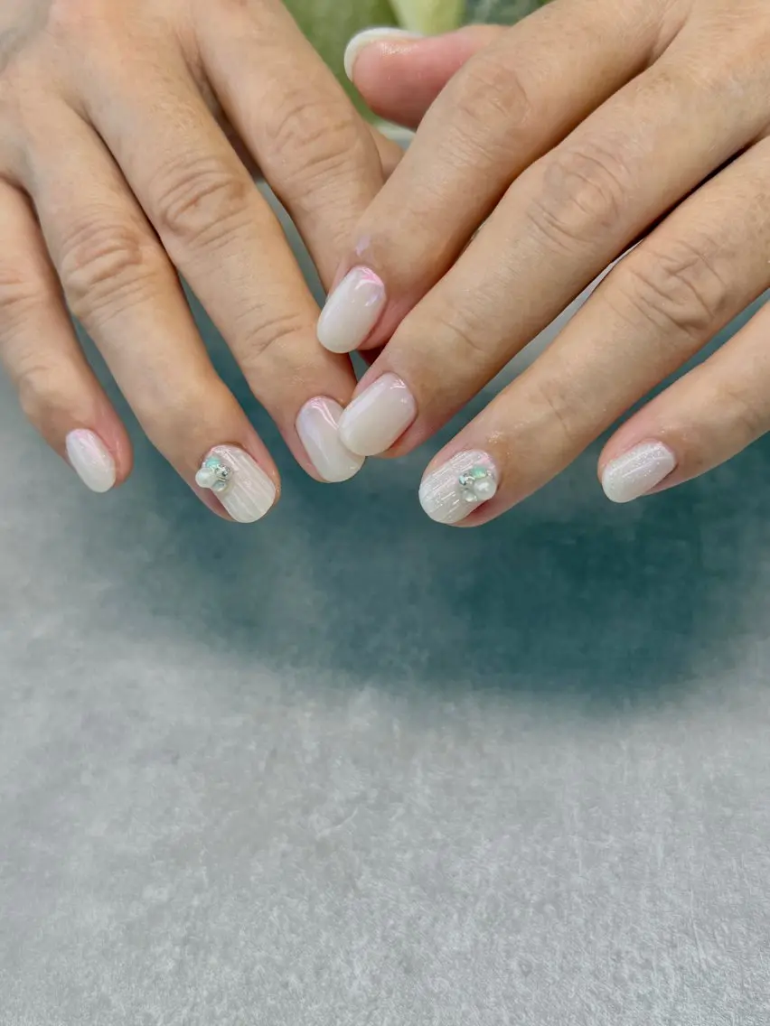 ネイル オーロラネイル ハンドネイル nailroom amyのネイルデザイン