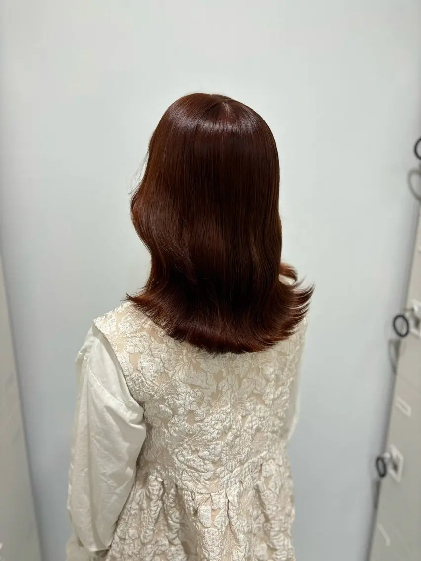 セミロング カラー ブリーチ ブリーチなしカラー 髪質改善 ヘアカラー 韓流トレンドヘア 🎀RINAKO🎀のヘアスタイル