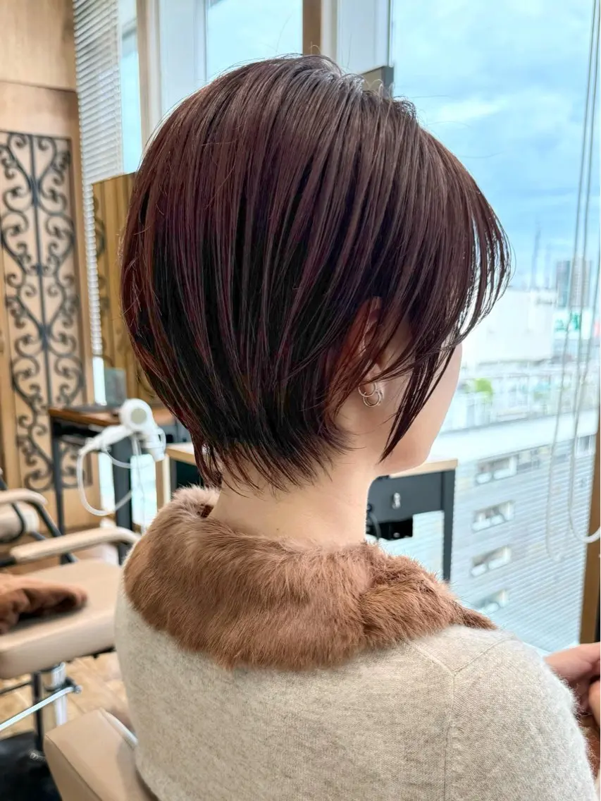 ショート カラー カット ヘアカラー トリートメント 💍新宿ショート 💍岩田莉奈のヘアスタイル