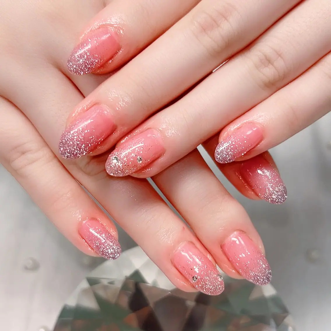 ネイル ラメ(グリッター) マグネットネイル ピンク シンプルネイル 夏ネイル ハンドネイル Cute Tips nailのネイルデザイン
