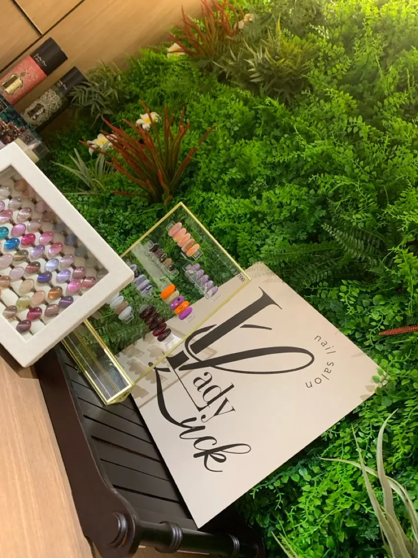 ネイル LadyLuck Ayanoのネイルデザイン