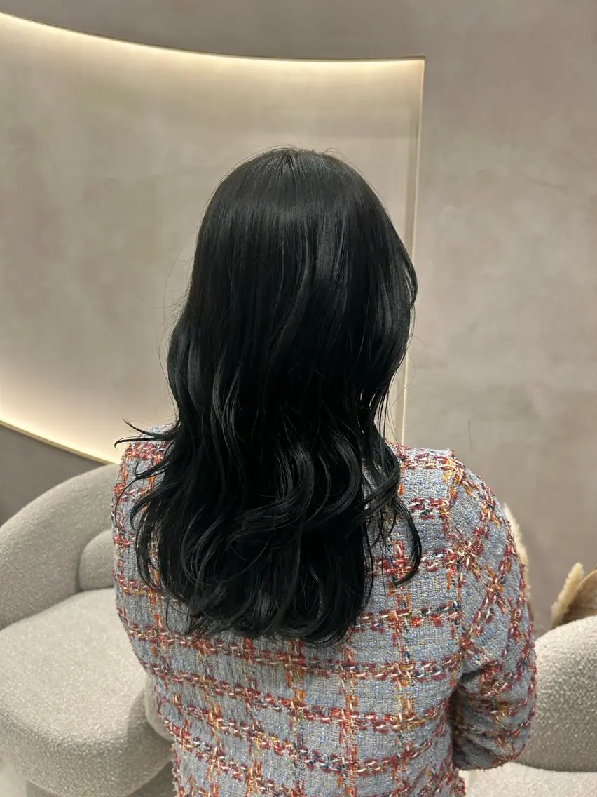 ロング カラー 清水 結生のヘアスタイル