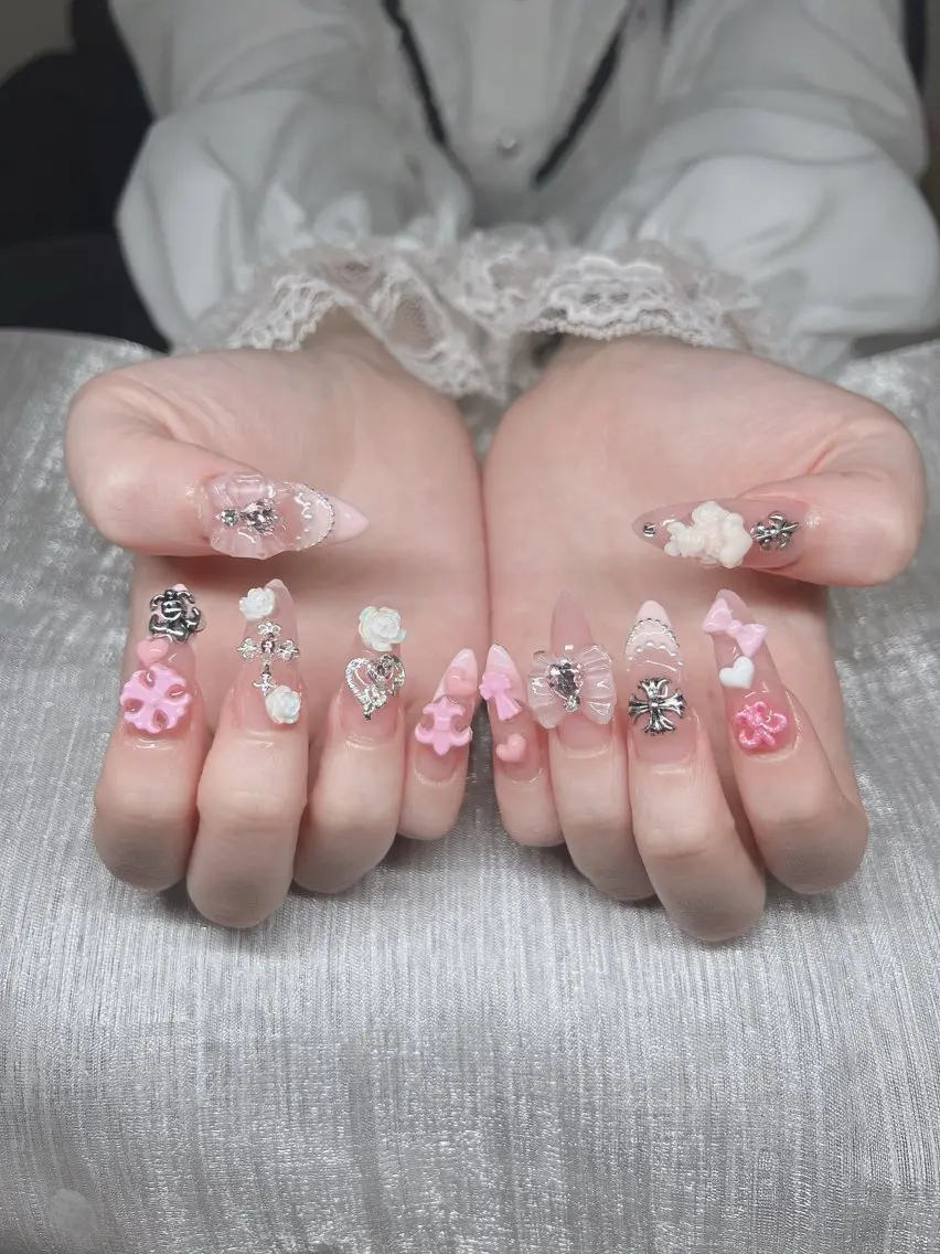 ネイル 長さ出し グラデーション 卒業式 キラキラネイル マグネットネイル Lee Nails チップ長さだし専門店のネイルデザイン