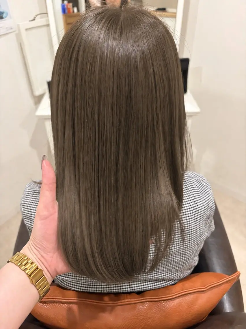 ミディアム ヘアカラー トリートメント 真銅 璃逗のヘアスタイル