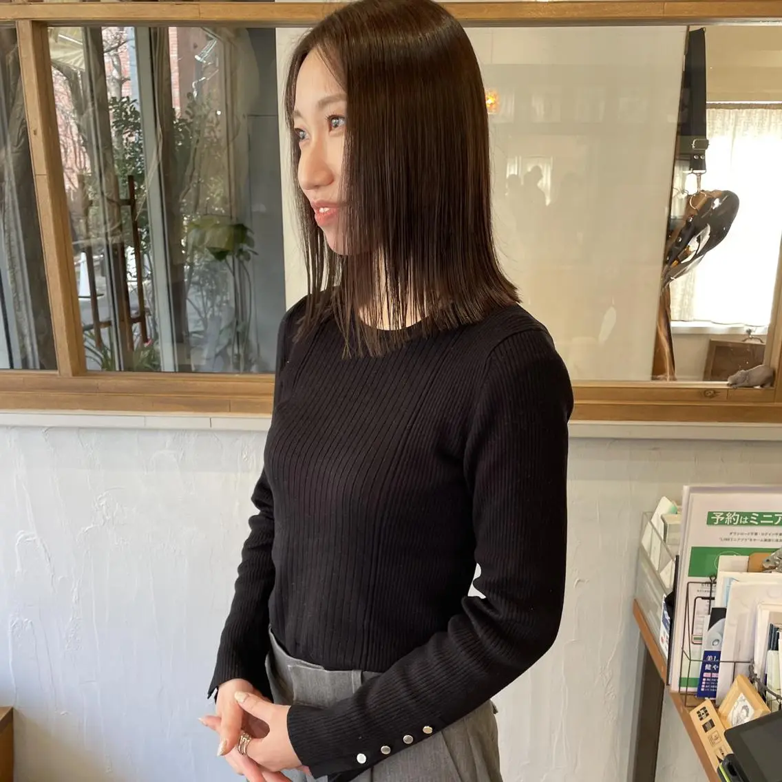 セミロング カラー 神戸元町店 スタッフのヘアスタイル