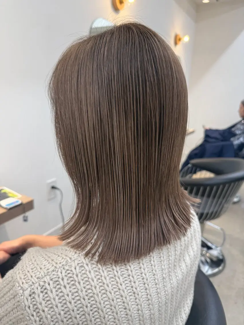 カラー 内田 愛莉のヘアスタイル