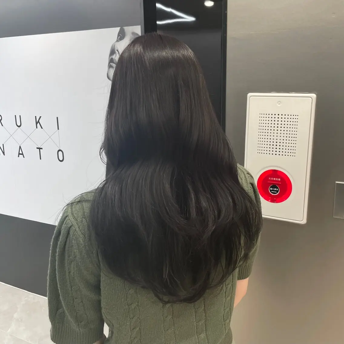 ロング カラー 透明感カラー グレージュ オリーブグレージュ オリーブグレー 新宿/顔周りカット/ レイヤー/がっきーのヘアスタイル