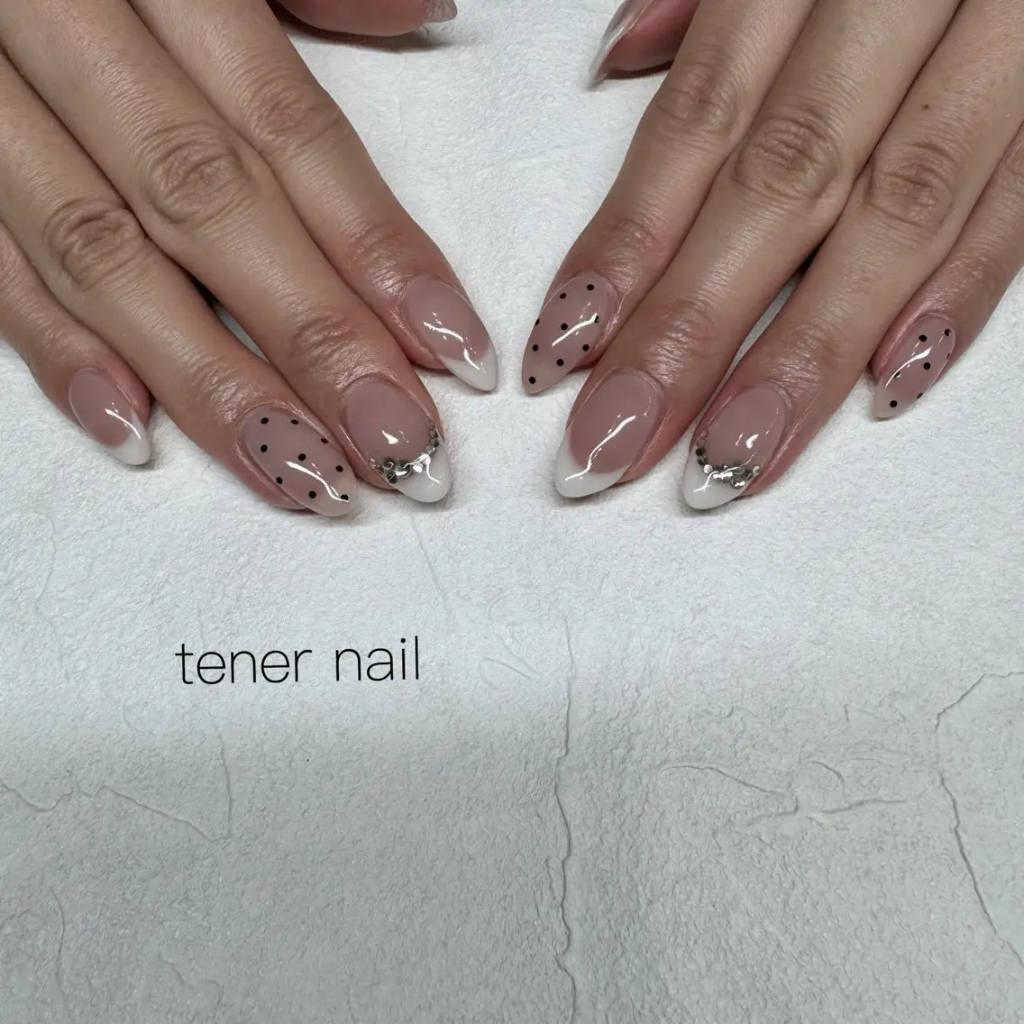 ネイル ドット フレンチネイル ハンドネイル テネルネイル tener nailのネイルデザイン