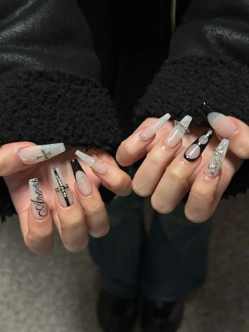 ネイル オーロラネイル ボルドー ブラウン 氷ネイル・うるうるネイル キラキラネイル ハンドネイル Julli NailStudioのネイルデザイン