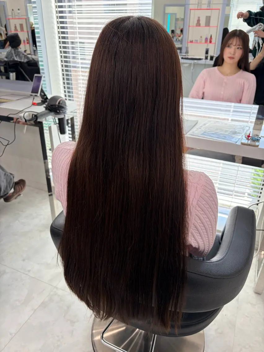 ロング カラー 佐藤 笑瑠のヘアスタイル