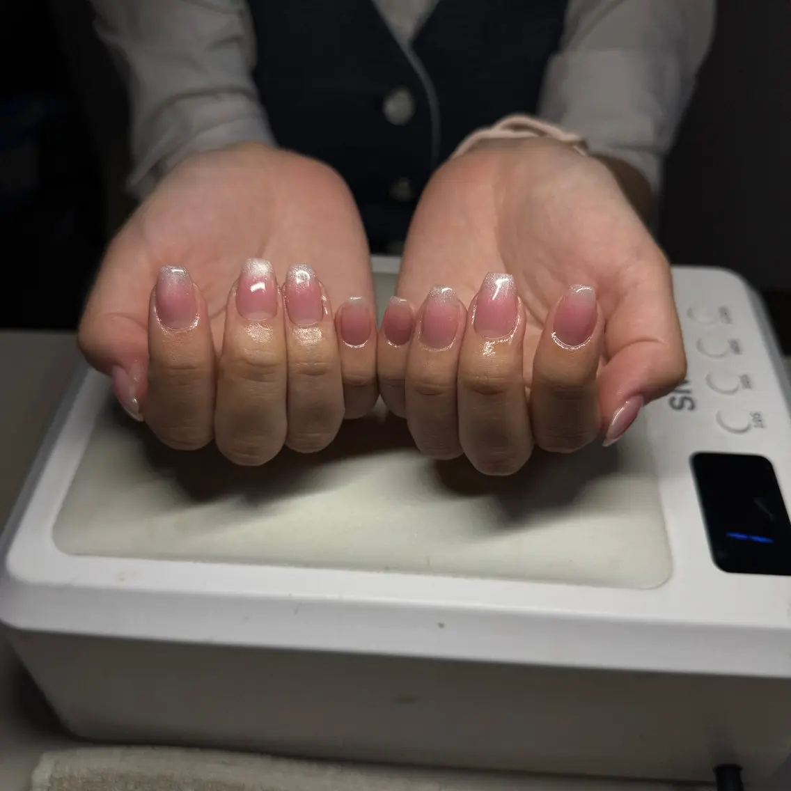 ネイル チークネイル フレンチネイル グラデーション 韓国ネイル マグネットネイル Hana Nailのネイルデザイン