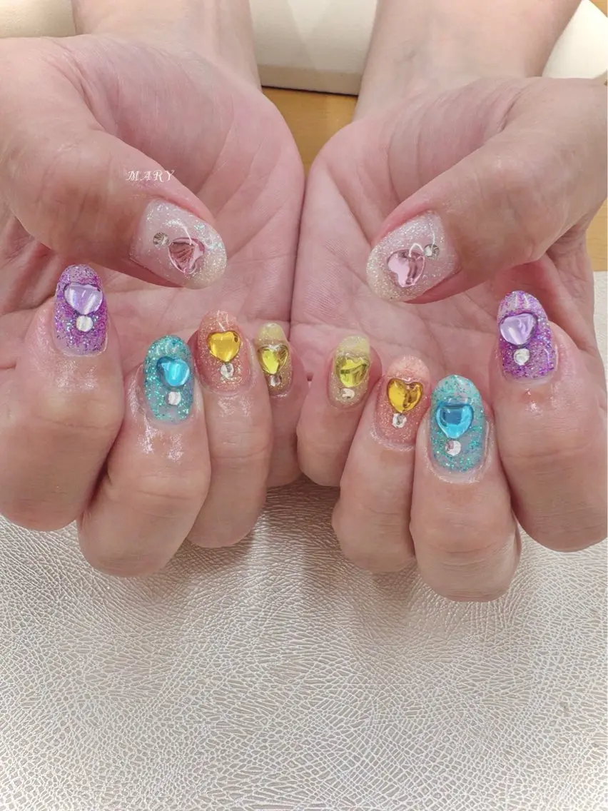 ネイル ハート キラキラネイル ラメ(グリッター) ニュアンスネイル ハンドネイル Mary nail .narumiのネイルデザイン