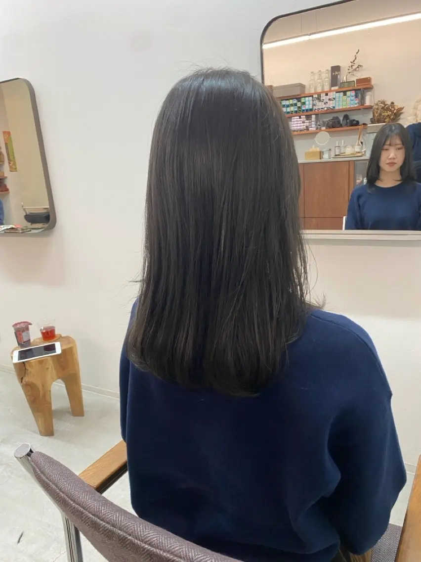 ミディアム カット ヘアカラー トリートメント みやけ ひなのヘアスタイル