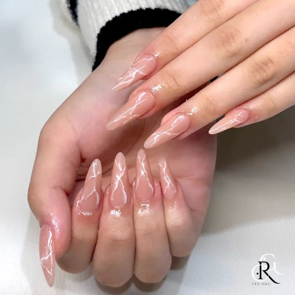 ネイル 大理石ネイル(マーブル) ニュアンスネイル RURI トレンド スカルプ/美フォルムのネイルデザイン