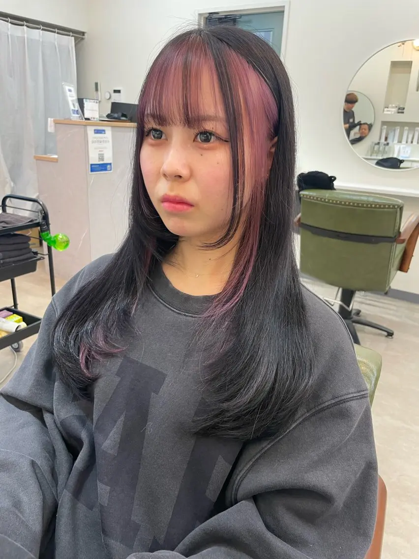 ロング カラー ミストバング ブリーチ  フェイスフレーミング ピンクカラー チヒョ🦋 韓国hair🇰🇷のヘアスタイル