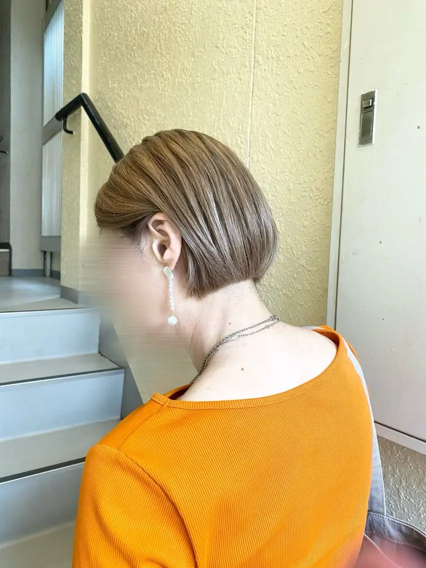 ミディアム ボブ カット ヘアカラー トリートメント ＳＨＩ ＺＵのヘアスタイル