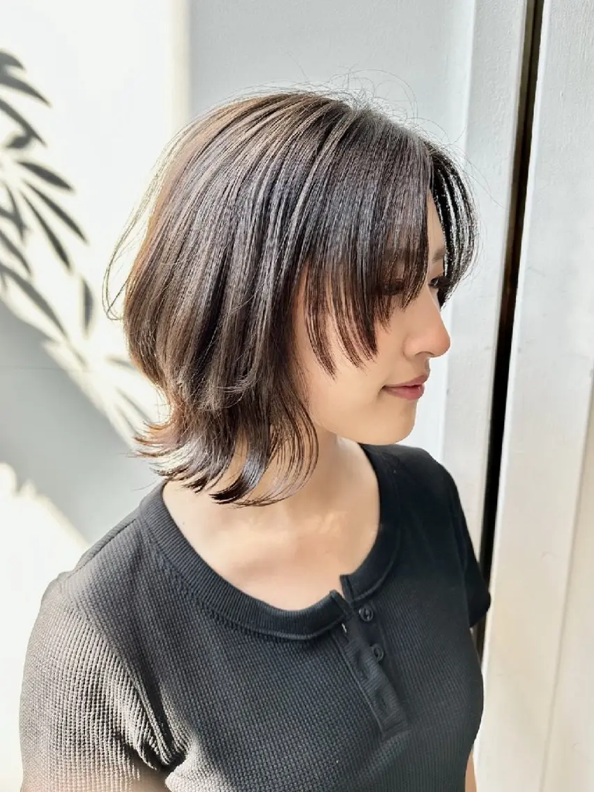 ミディアム 💜艶髪カラー💜 🎶富川美希🎶のヘアスタイル